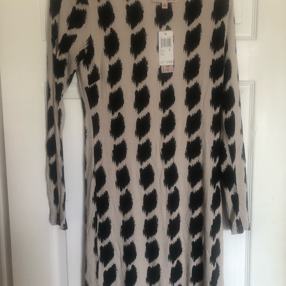 Philosophy Neutral & Black Long Sleeve Patterned Dress. New with tags